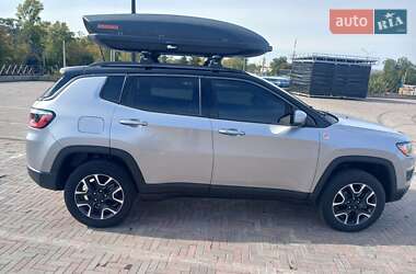 Внедорожник / Кроссовер Jeep Compass 2019 в 