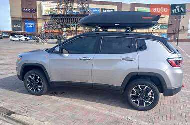 Внедорожник / Кроссовер Jeep Compass 2019 в 