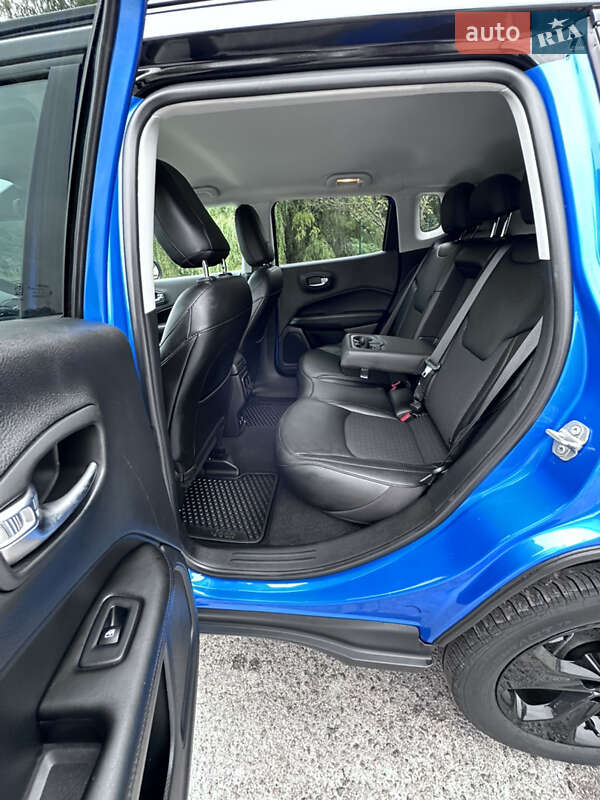Внедорожник / Кроссовер Jeep Compass 2020 в Киеве