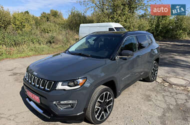 Внедорожник / Кроссовер Jeep Compass 2017 в 
