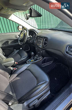 Внедорожник / Кроссовер Jeep Compass 2018 в Змиеве
