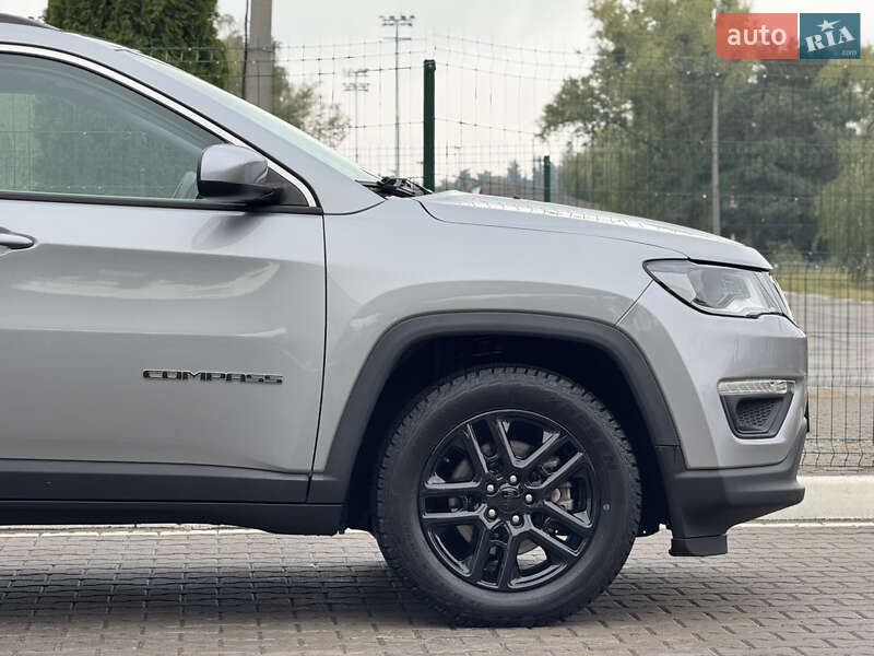 Внедорожник / Кроссовер Jeep Compass 2020 в Киеве