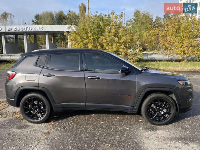 Внедорожник / Кроссовер Jeep Compass 2022 в Киеве