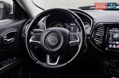 Внедорожник / Кроссовер Jeep Compass 2019 в 