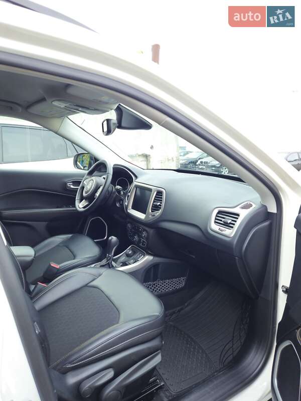 Внедорожник / Кроссовер Jeep Compass 2017 в Сумах