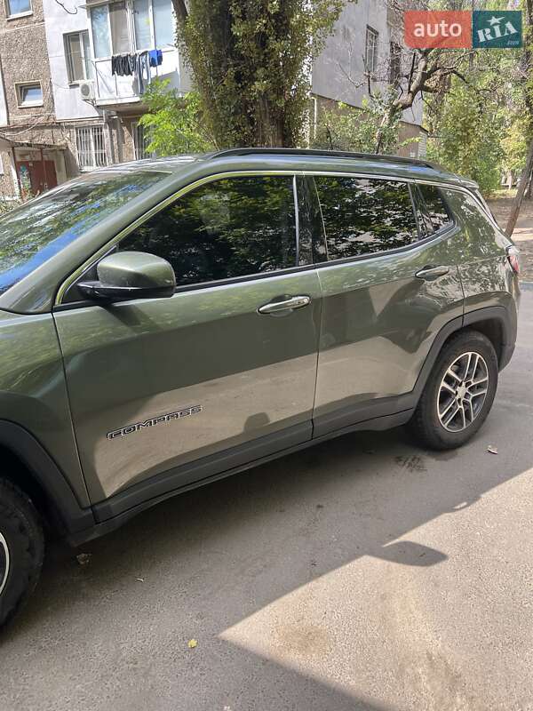 Внедорожник / Кроссовер Jeep Compass 2017 в Николаеве