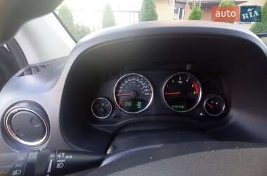 Внедорожник / Кроссовер Jeep Compass 2010 в 