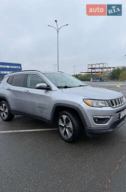 Внедорожник / Кроссовер Jeep Compass 2018 в 