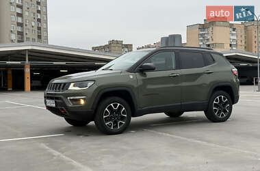 Внедорожник / Кроссовер Jeep Compass 2020 в 