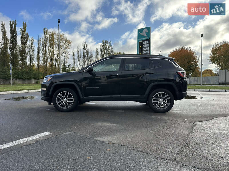 Внедорожник / Кроссовер Jeep Compass 2017 в Киеве