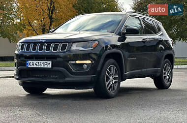 Внедорожник / Кроссовер Jeep Compass 2017 в 
