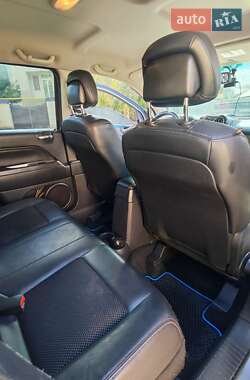 Внедорожник / Кроссовер Jeep Compass 2014 в 