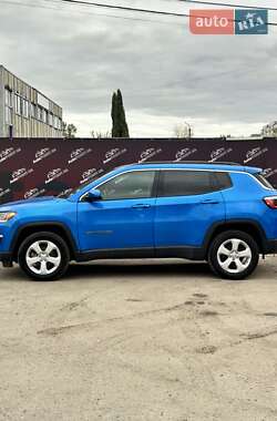 Внедорожник / Кроссовер Jeep Compass 2018 в 