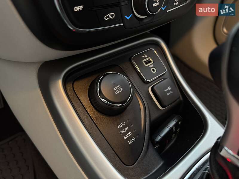 Внедорожник / Кроссовер Jeep Compass 2017 в Киеве