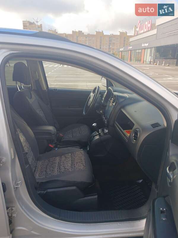 Внедорожник / Кроссовер Jeep Compass 2012 в Киеве