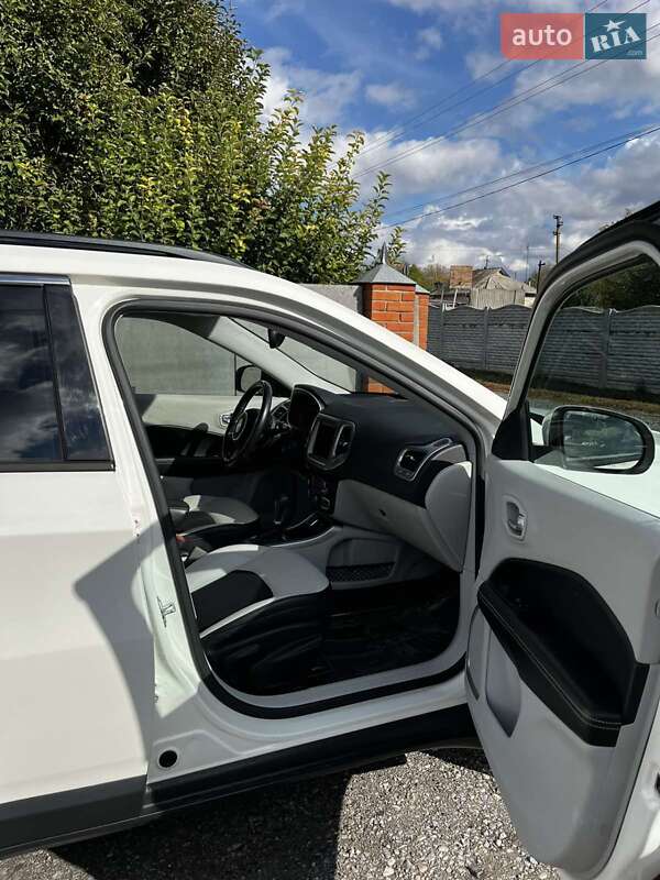 Внедорожник / Кроссовер Jeep Compass 2017 в Полтаве фото 50 Внедорожник / Кроссовер Jeep Compass 2017 в Полтаве