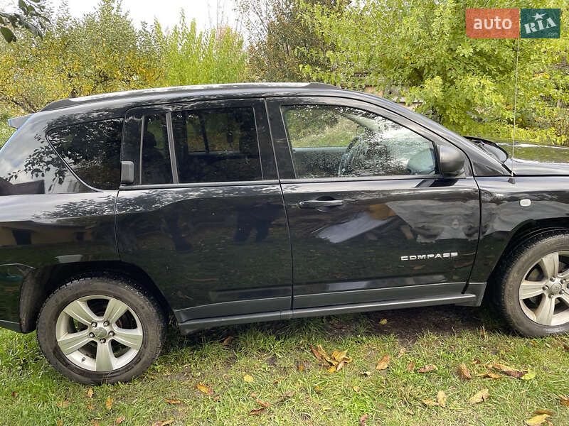 Внедорожник / Кроссовер Jeep Compass 2012 в Киеве