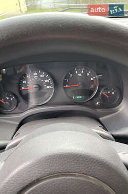 Внедорожник / Кроссовер Jeep Compass 2012 в 