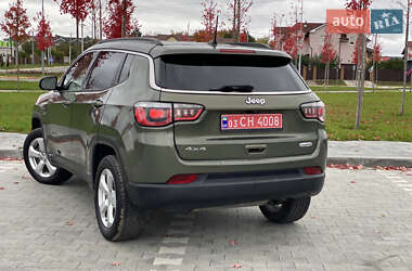 Внедорожник / Кроссовер Jeep Compass 2017 в 