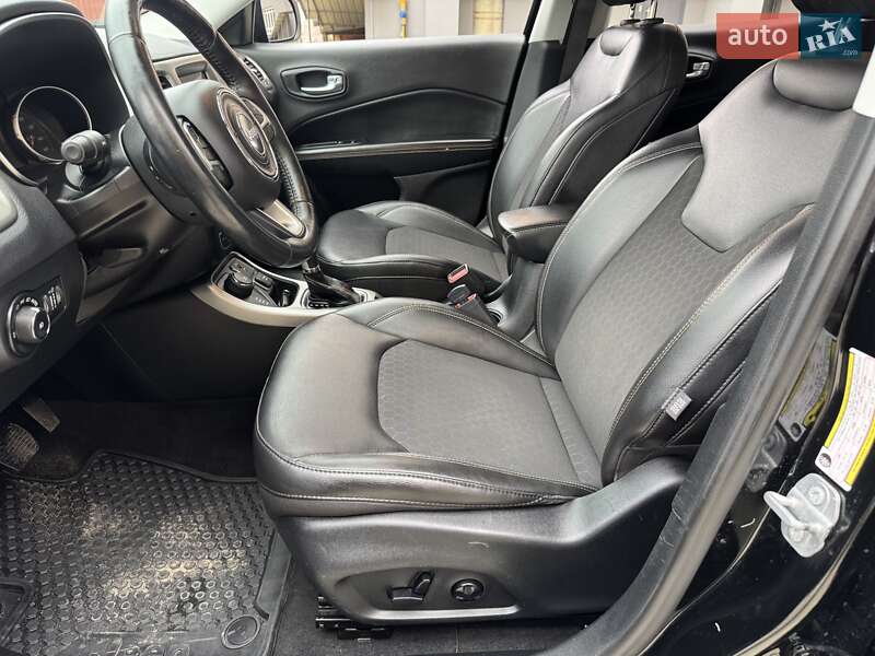 Внедорожник / Кроссовер Jeep Compass 2017 в Киеве фото 34 Внедорожник / Кроссовер Jeep Compass 2017 в Киеве