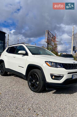 Позашляховик / Кросовер Jeep Compass 2018 в  фото 2 Позашляховик / Кросовер Jeep Compass 2018 в