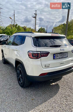 Позашляховик / Кросовер Jeep Compass 2018 в  фото 4 Позашляховик / Кросовер Jeep Compass 2018 в