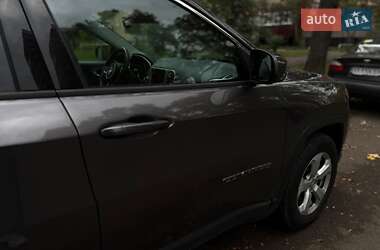 Внедорожник / Кроссовер Jeep Compass 2017 в 