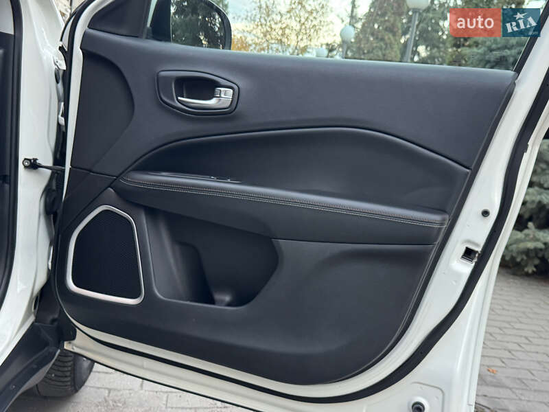 Внедорожник / Кроссовер Jeep Compass 2018 в Днепре фото 26 Внедорожник / Кроссовер Jeep Compass 2018 в Днепре
