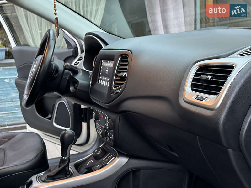 Внедорожник / Кроссовер Jeep Compass 2018 в Днепре фото 31 Внедорожник / Кроссовер Jeep Compass 2018 в Днепре