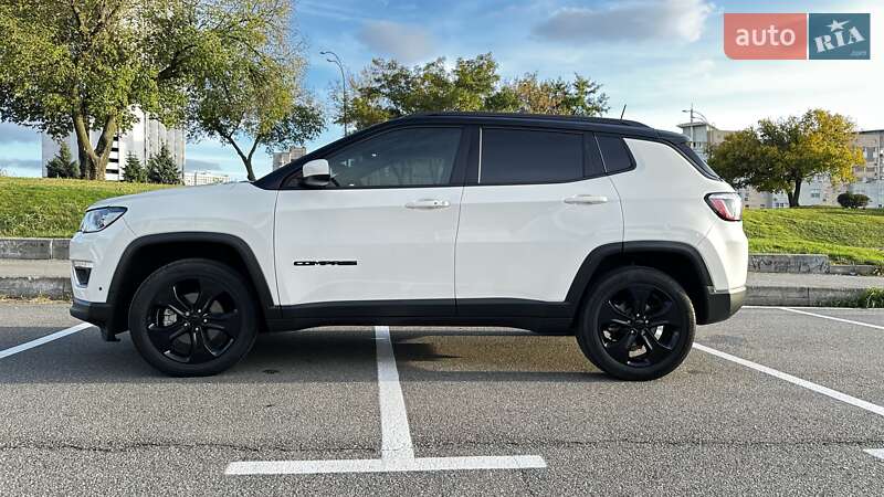 Внедорожник / Кроссовер Jeep Compass 2020 в Киеве