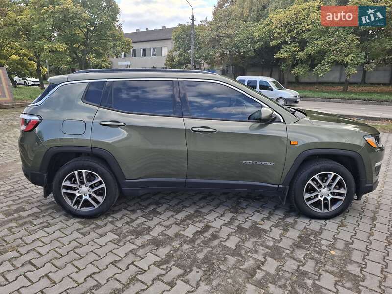 Позашляховик / Кросовер Jeep Compass 2017 в Чернівцях