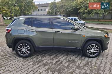 Внедорожник / Кроссовер Jeep Compass 2017 в 