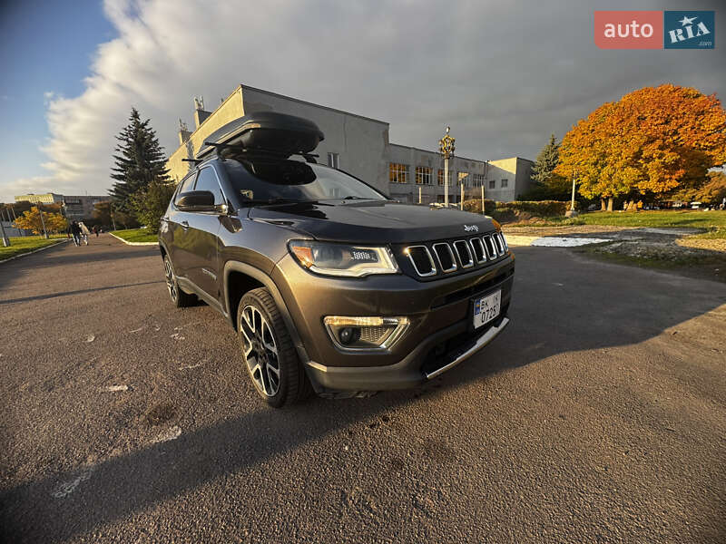 Внедорожник / Кроссовер Jeep Compass 2018 в 