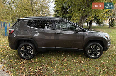 Внедорожник / Кроссовер Jeep Compass 2018 в 