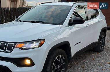 Внедорожник / Кроссовер Jeep Compass 2021 в 