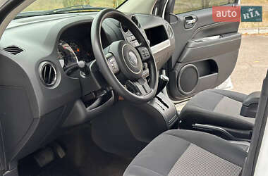 Внедорожник / Кроссовер Jeep Compass 2014 в 