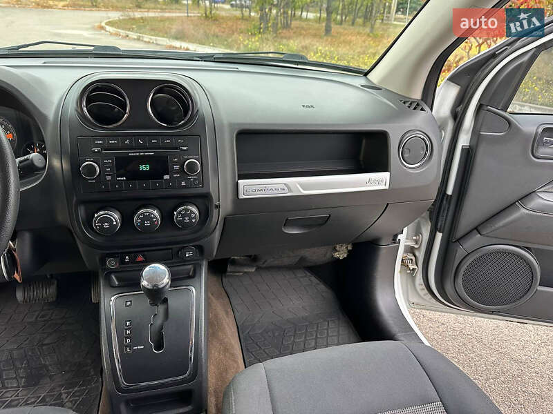 Внедорожник / Кроссовер Jeep Compass 2014 в Днепре