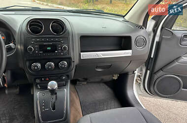 Внедорожник / Кроссовер Jeep Compass 2014 в 
