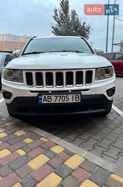 Внедорожник / Кроссовер Jeep Compass 2014 в 