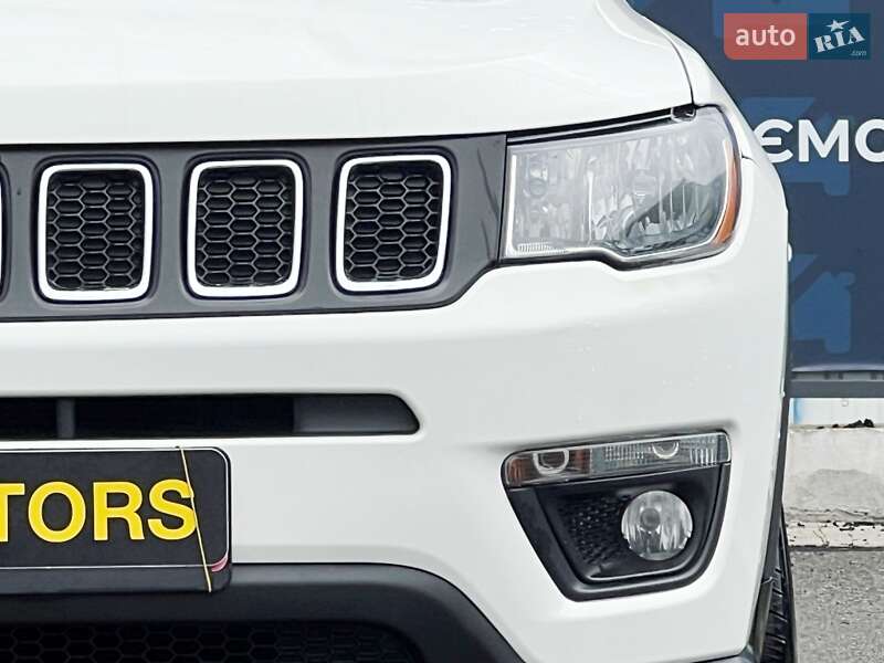 Внедорожник / Кроссовер Jeep Compass 2017 в Киеве