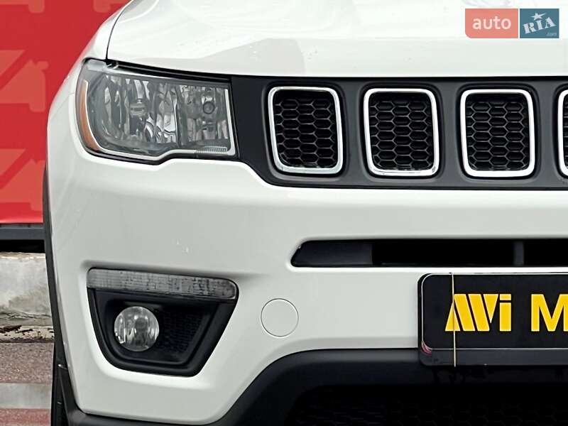 Внедорожник / Кроссовер Jeep Compass 2017 в Киеве