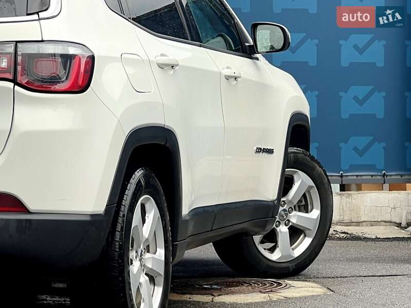 Внедорожник / Кроссовер Jeep Compass 2017 в Киеве