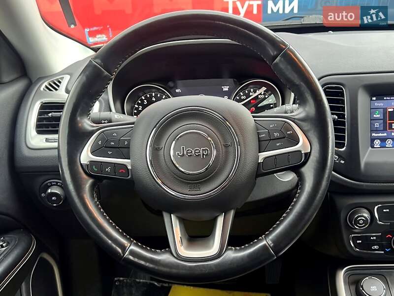 Внедорожник / Кроссовер Jeep Compass 2017 в Киеве