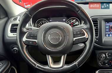 Позашляховик / Кросовер Jeep Compass 2017 в 