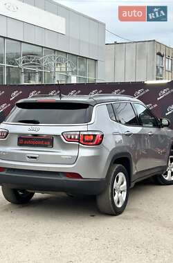 Внедорожник / Кроссовер Jeep Compass 2018 в 