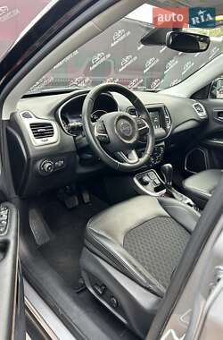 Внедорожник / Кроссовер Jeep Compass 2018 в 