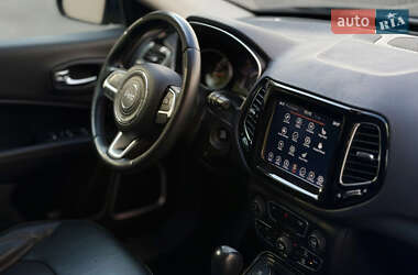 Позашляховик / Кросовер Jeep Compass 2018 в 