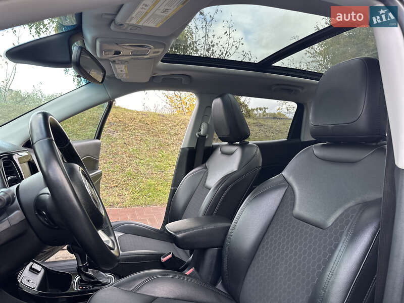 Позашляховик / Кросовер Jeep Compass 2019 в Києві фото 25 Позашляховик / Кросовер Jeep Compass 2019 в Києві