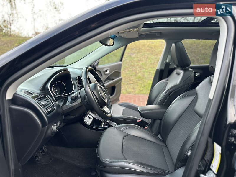 Позашляховик / Кросовер Jeep Compass 2019 в Києві фото 24 Позашляховик / Кросовер Jeep Compass 2019 в Києві