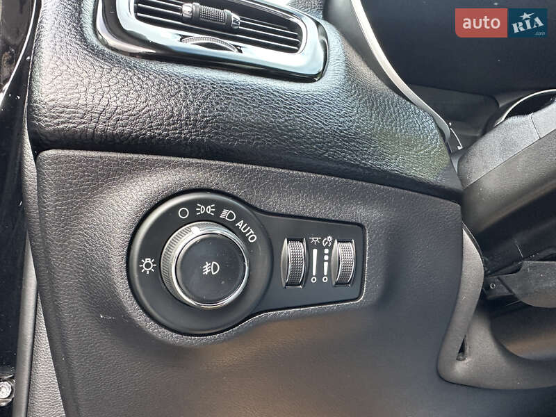 Позашляховик / Кросовер Jeep Compass 2019 в Києві фото 43 Позашляховик / Кросовер Jeep Compass 2019 в Києві